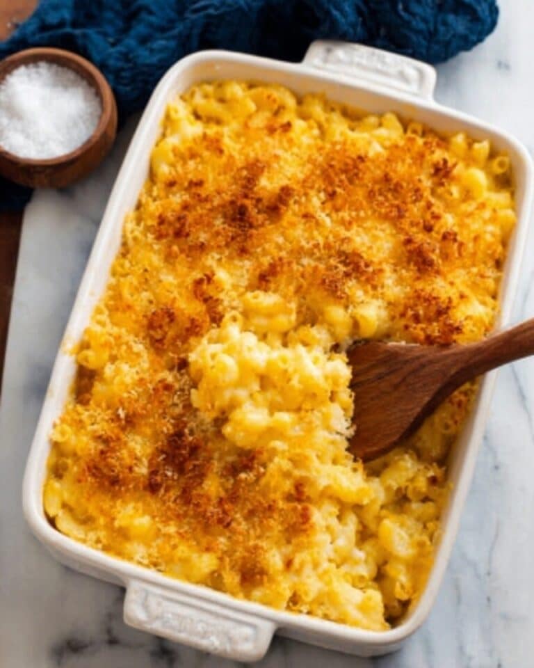 Easy Baked Mac and Cheese Recipe